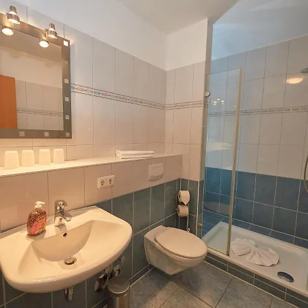 Residenz Bel-vital Wg 28 Im 2 Og Mit Kleinem Meerblick Und Balkon Apartment *